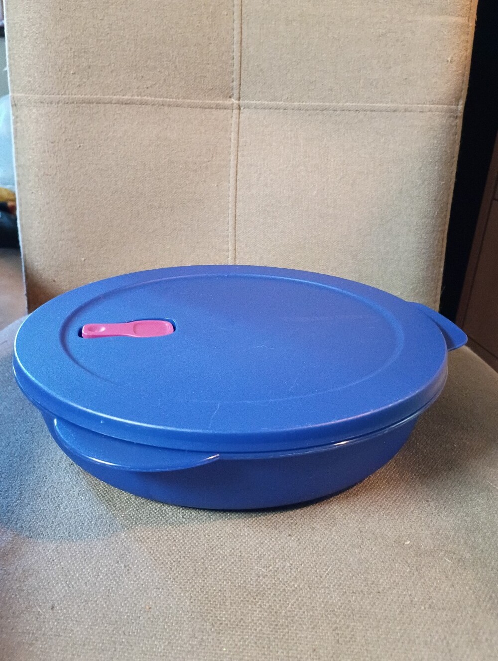Tupperware Crystalwave Plus Divided Dish